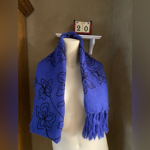 Charming Charlie Royal Blue Rectangular Women’s Scarf with Fringe - Picture 2 of 9